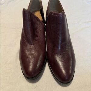 Naturalizer Burgundy Ankle Booties